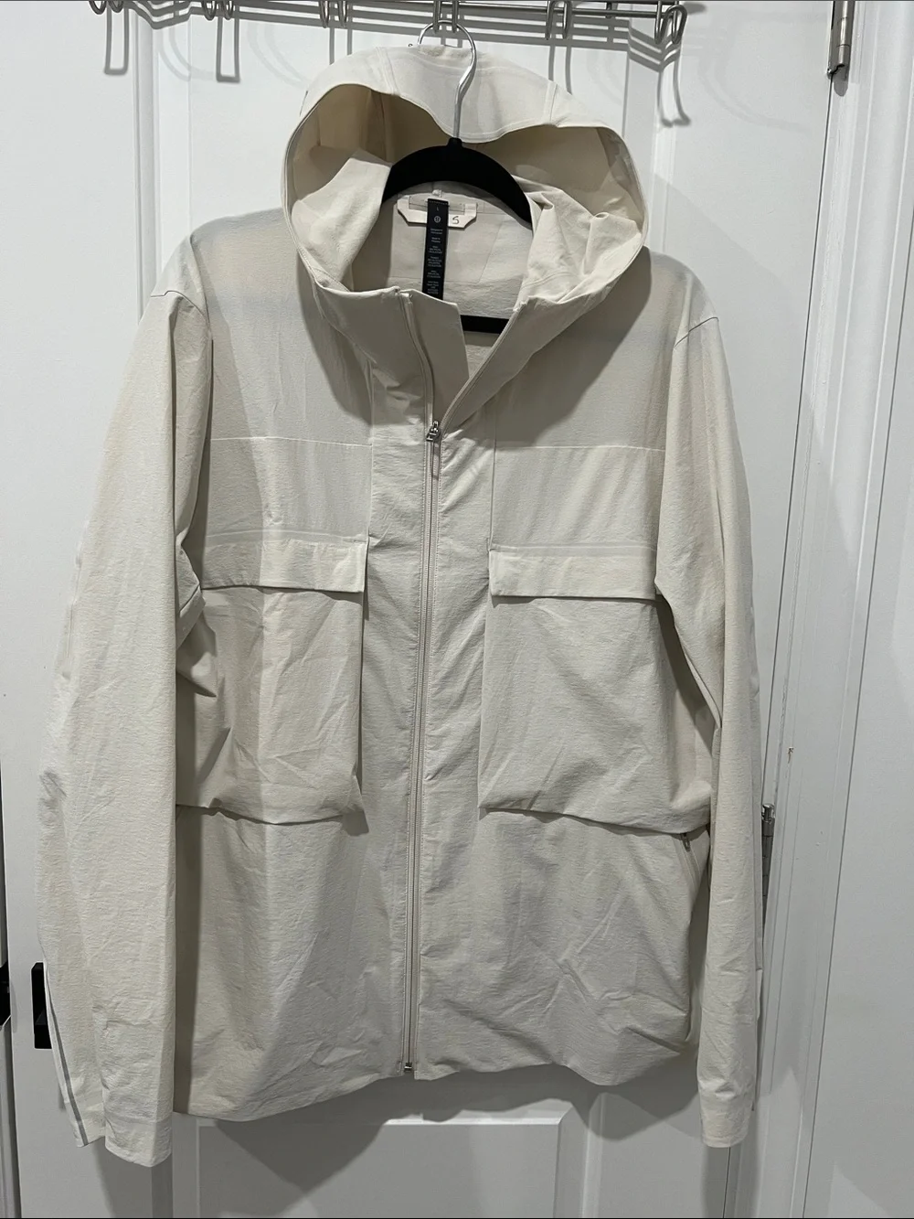 lululemon athletica Men's Hooded Cream Cargo‎ Stretch Jacket Size Large